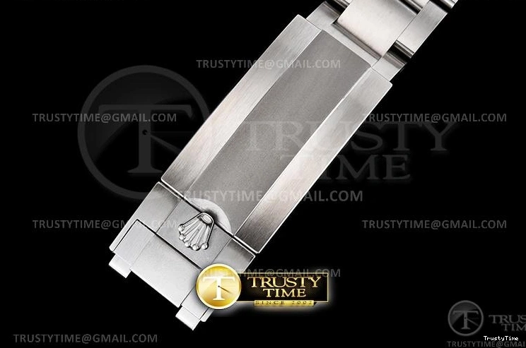 1004 ROLSUB0295B – Submariner Compact 1043